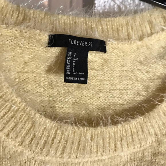 Yellow cozy crop top - Picture 4 of 4